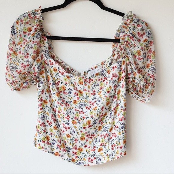 🌸LOWEST PRICE🌸Flynn Skye Floral Crop top - Picture 3 of 8
